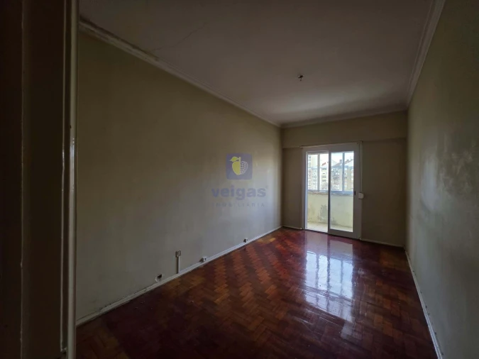 Apartamento T2 para Venda em Benfica Foto 7