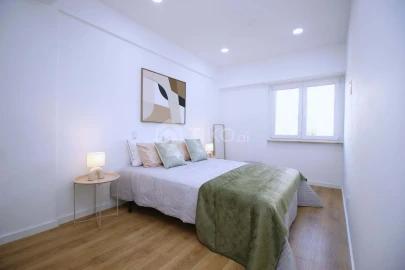 Apartamento T3 para Venda em Benfica