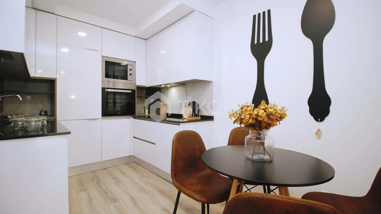 Apartamento T2 para Venda em Benfica Foto 1
