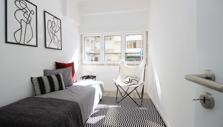 Apartamento T2 para Venda em Benfica Foto 9