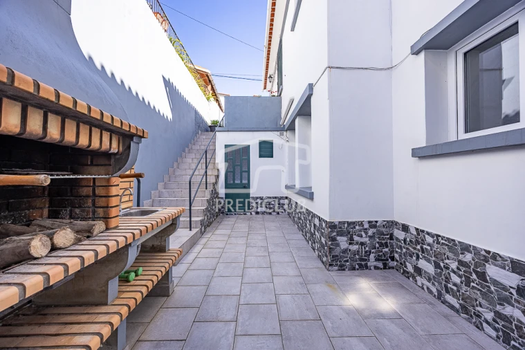 Moradia T4 para Venda em São Roque Foto 2