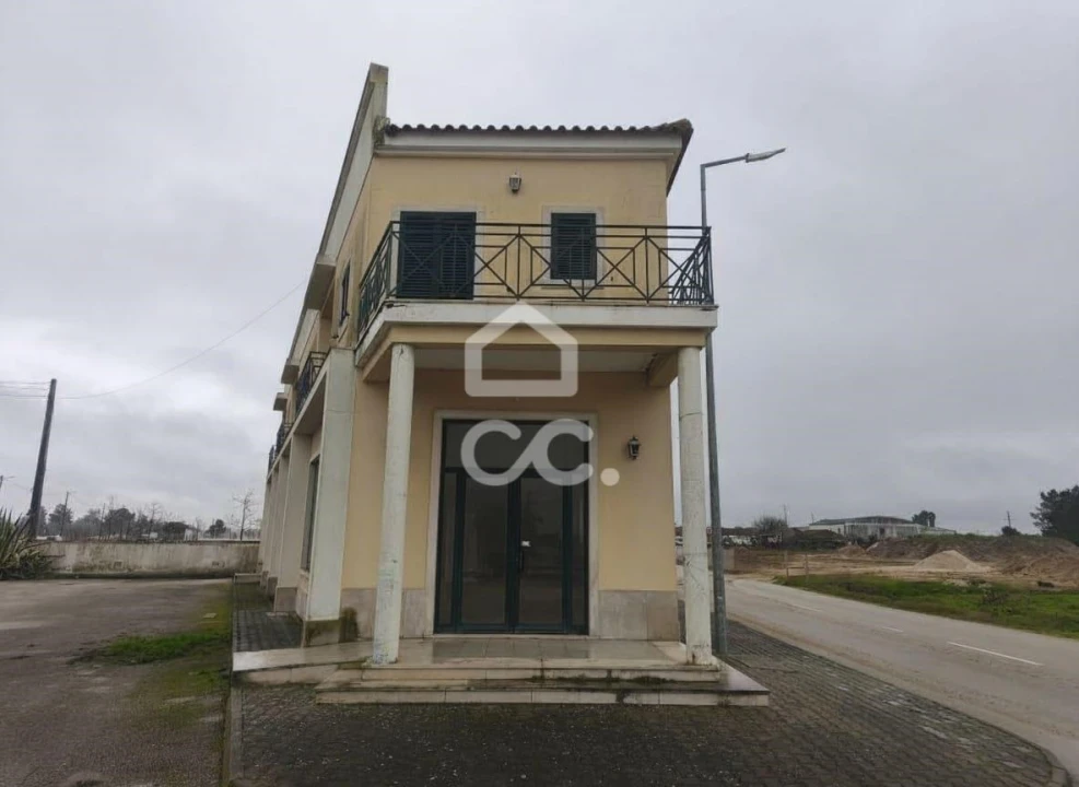 Prédio para Venda em Salvaterra de Magos e Foros de Salvaterra Foto 14