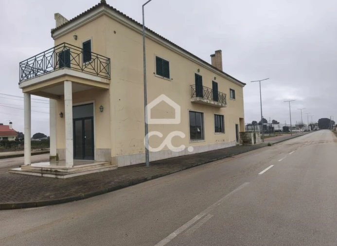 Prédio para Venda em Salvaterra de Magos e Foros de Salvaterra Foto 15