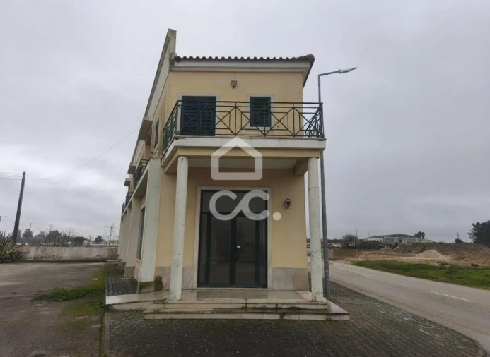 Prédio para Venda em Salvaterra de Magos e Foros de Salvaterra Foto 14