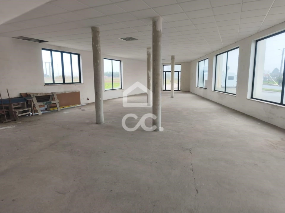 Prédio para Venda em Salvaterra de Magos e Foros de Salvaterra Foto 12