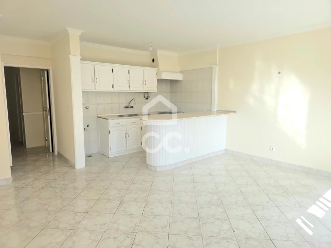 Apartamento T1 para Venda em Agualva e Mira-Sintra Foto 11