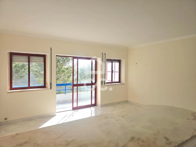 Apartamento T1 para Venda em Agualva e Mira-Sintra Foto 9
