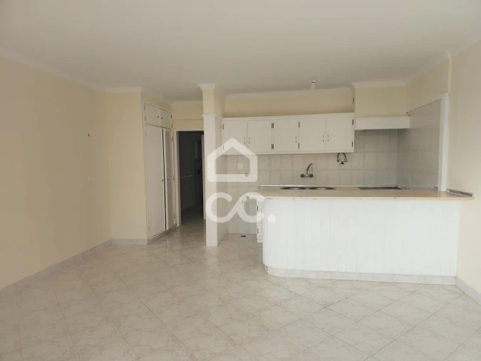 Apartamento T1 para Venda em Agualva e Mira-Sintra Foto 2