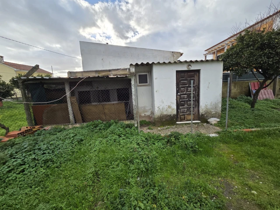 Terreno para Venda em Santo Antonio da Charneca Foto 2