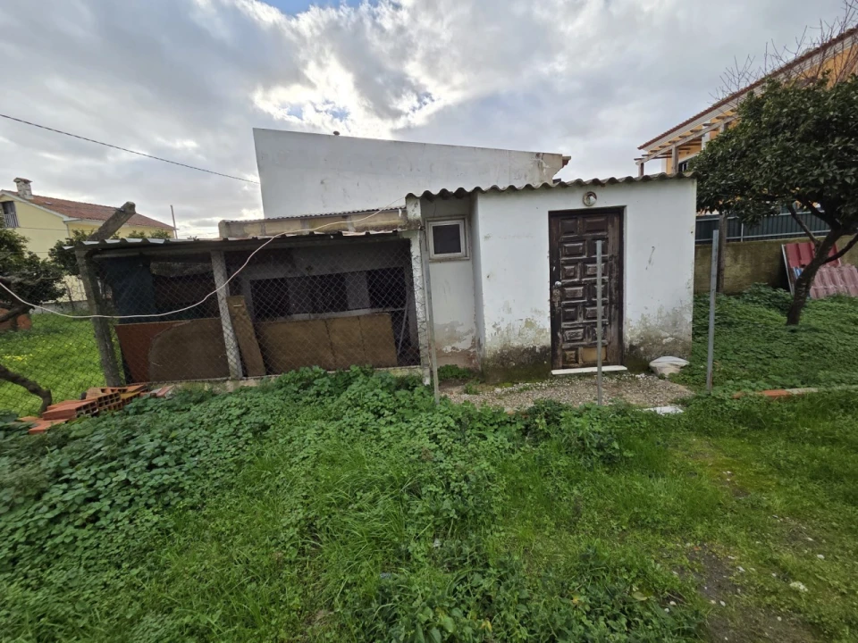 Terreno para Venda em Santo Antonio da Charneca Foto 3