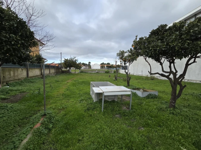 Terreno para Venda em Santo Antonio da Charneca Foto 10
