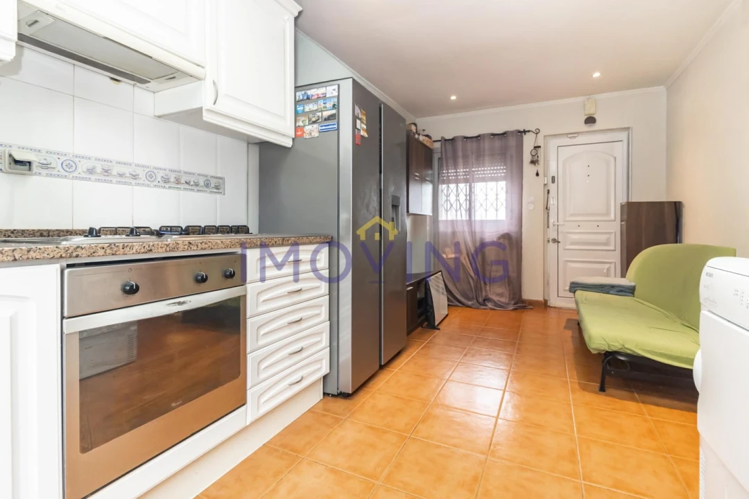 Apartamento T1 para Venda em Pontinha e Famões Foto 6