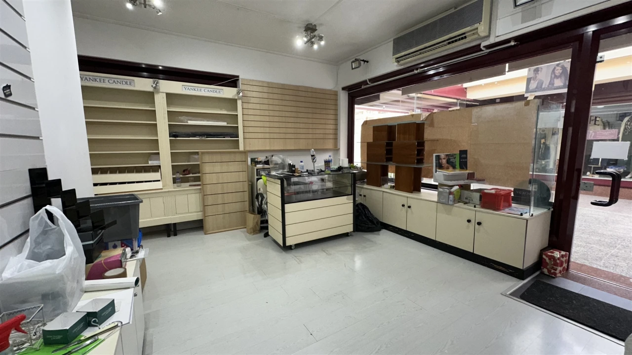 Loja para Arrendamento em Odivelas Foto 3