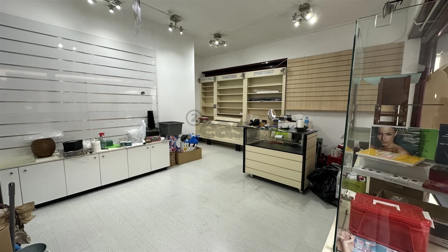 Loja para Arrendamento em Odivelas Foto 9