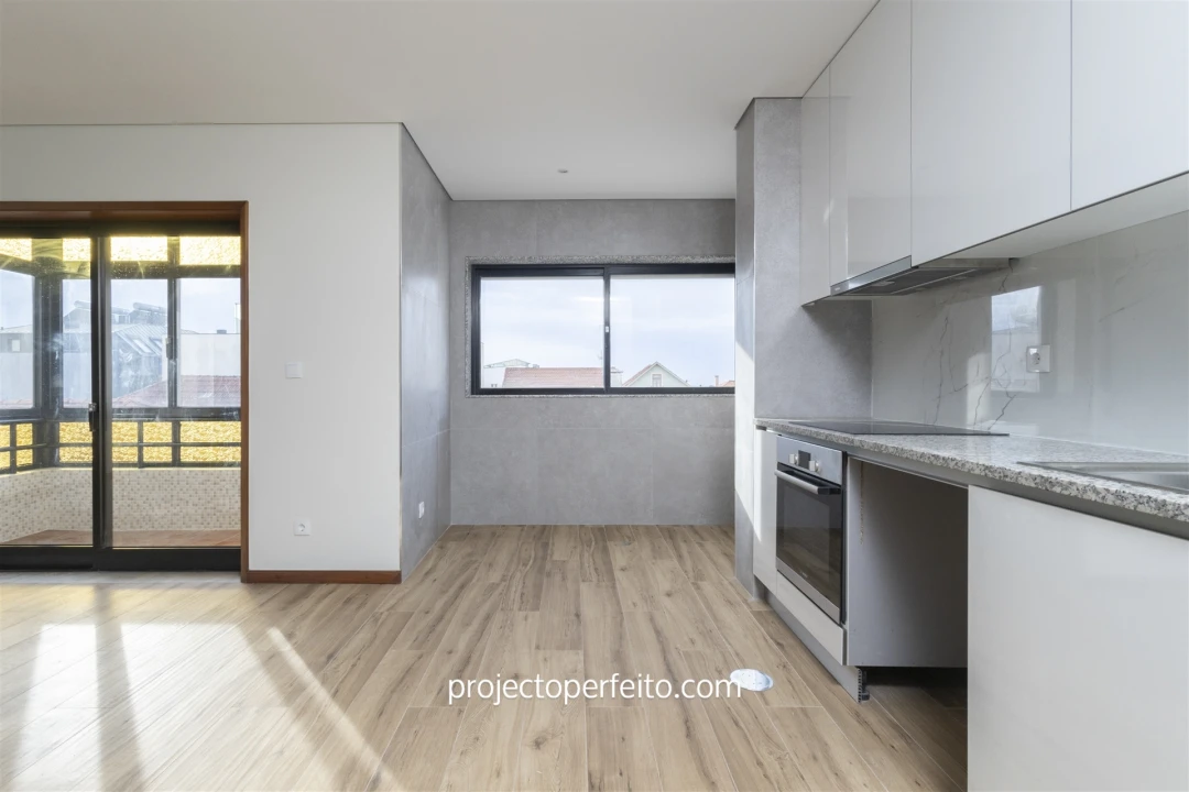 Apartamento T3 para Arrendamento em Espinho Foto 3