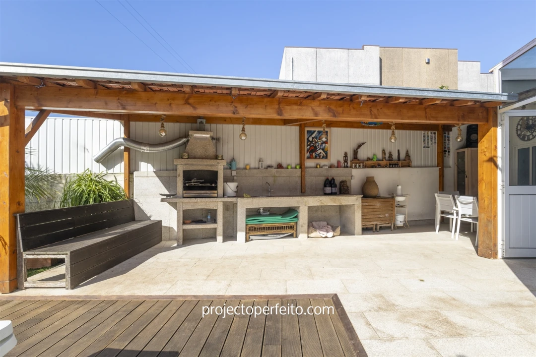 Moradia T4 para Venda em Anta e Guetim Foto 9