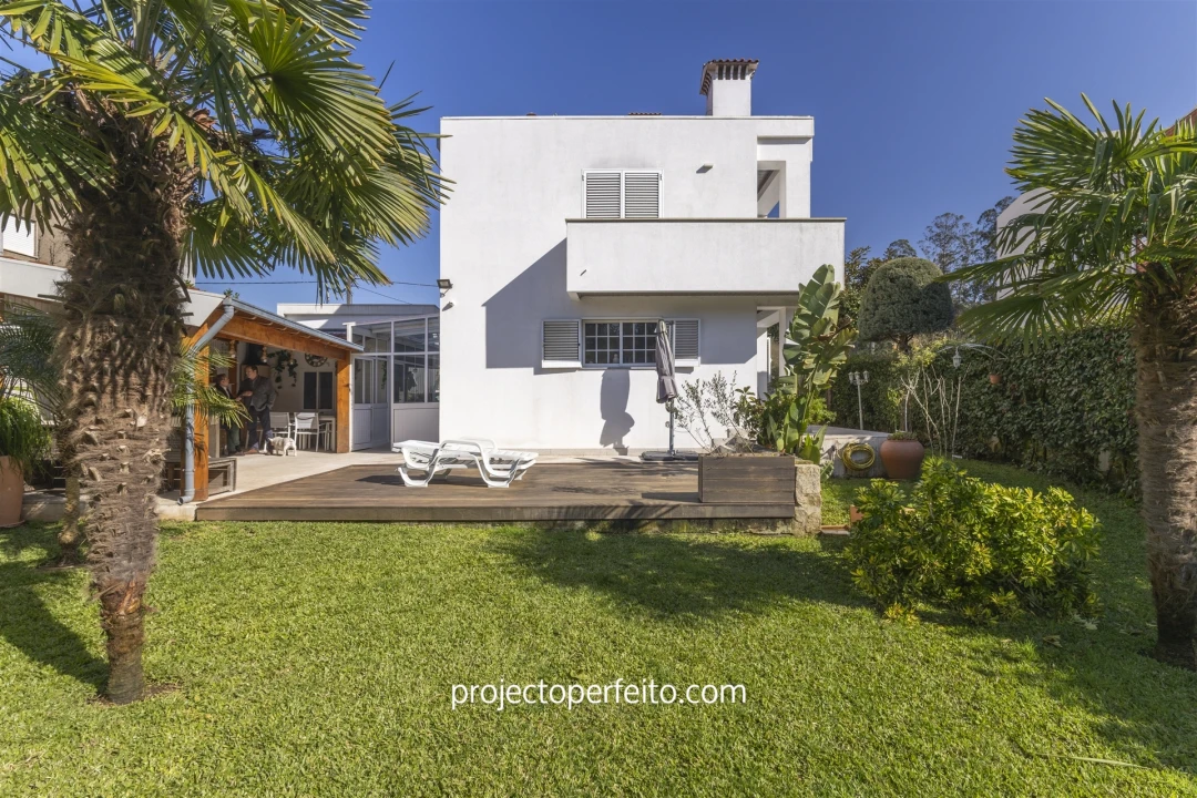 Moradia T4 para Venda em Anta e Guetim Foto 1