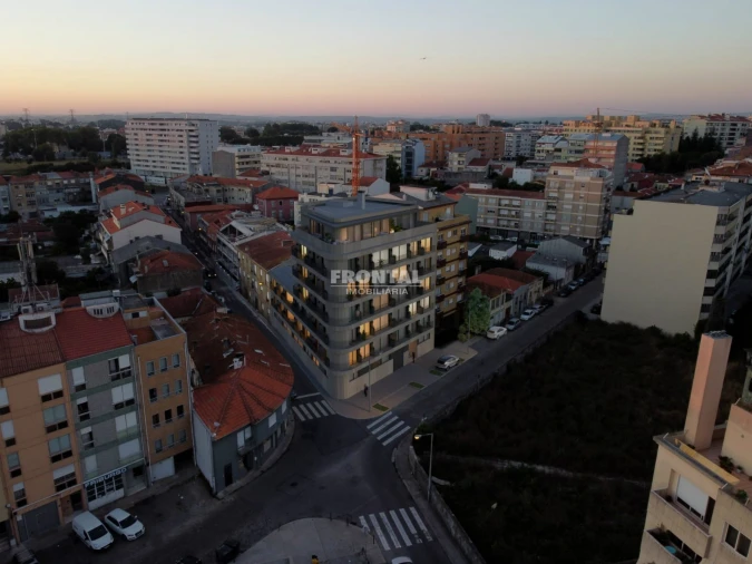 Apartamento T2 para Venda em Paranhos Foto 3