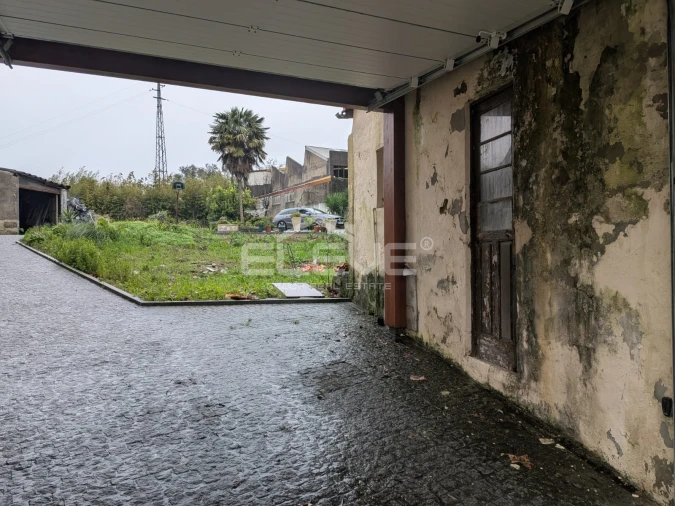 Moradia T1 para Venda em Oliveira do Douro Foto 5