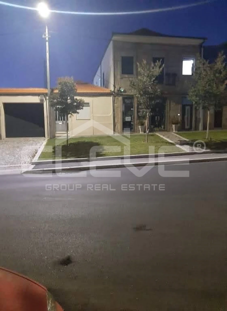 Moradia T1 para Venda em Oliveira do Douro Foto 15