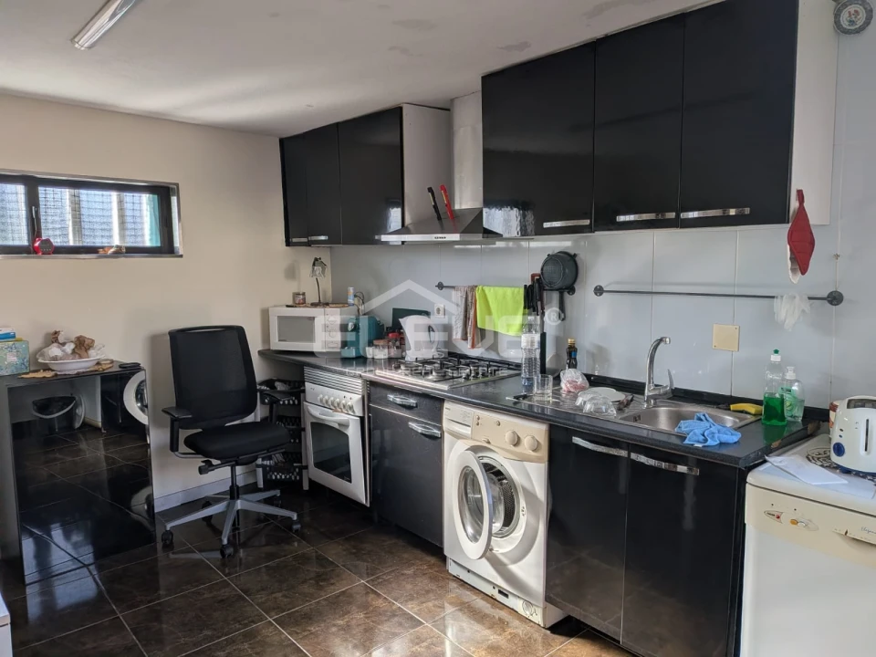 Moradia T3 para Venda em Madalena Foto 3