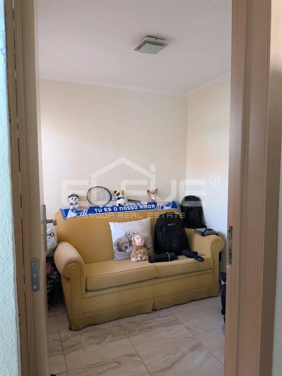 Moradia T3 para Venda em Madalena Foto 4