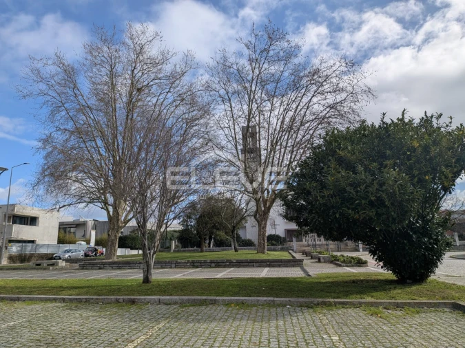 Moradia T3 para Venda em Madalena Foto 11