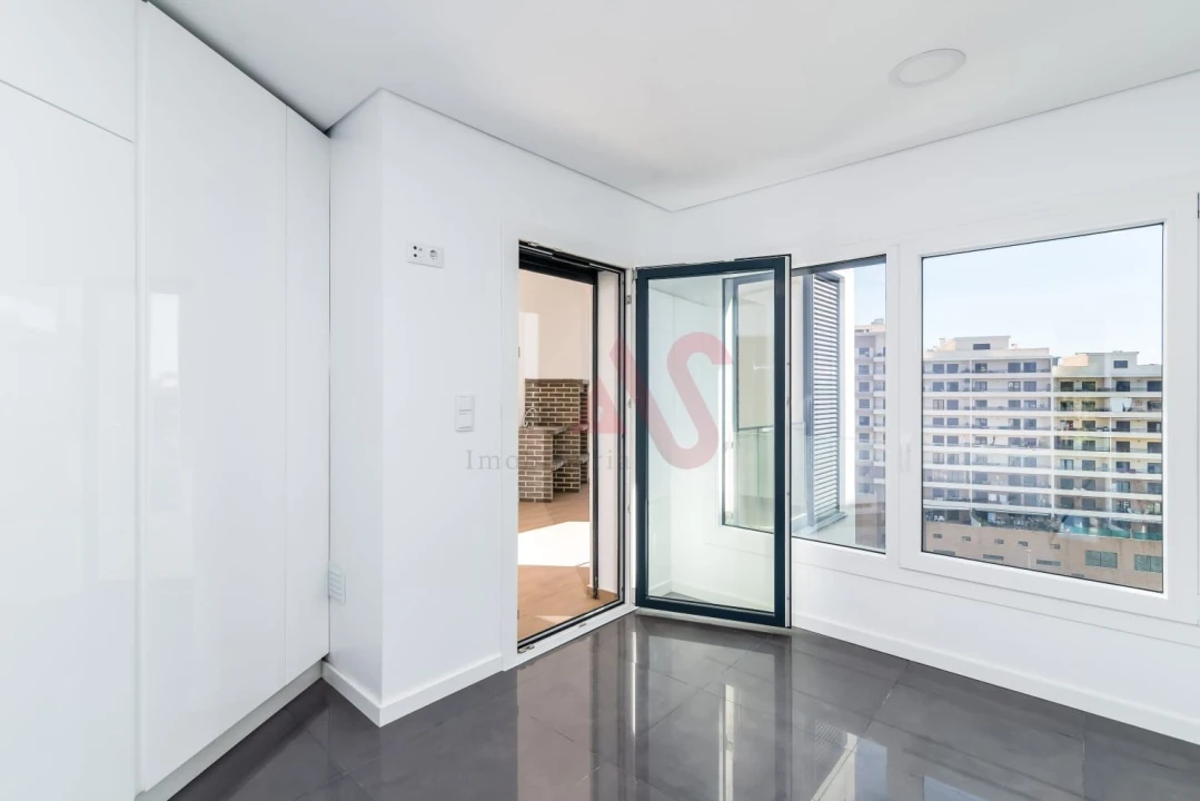 Apartamento T3 para Arrendamento em Odivelas Foto 7