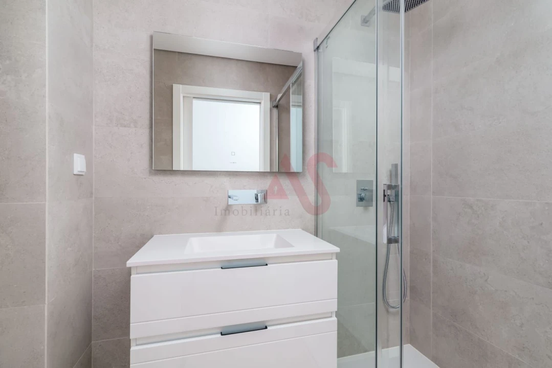 Apartamento T3 para Arrendamento em Odivelas Foto 24