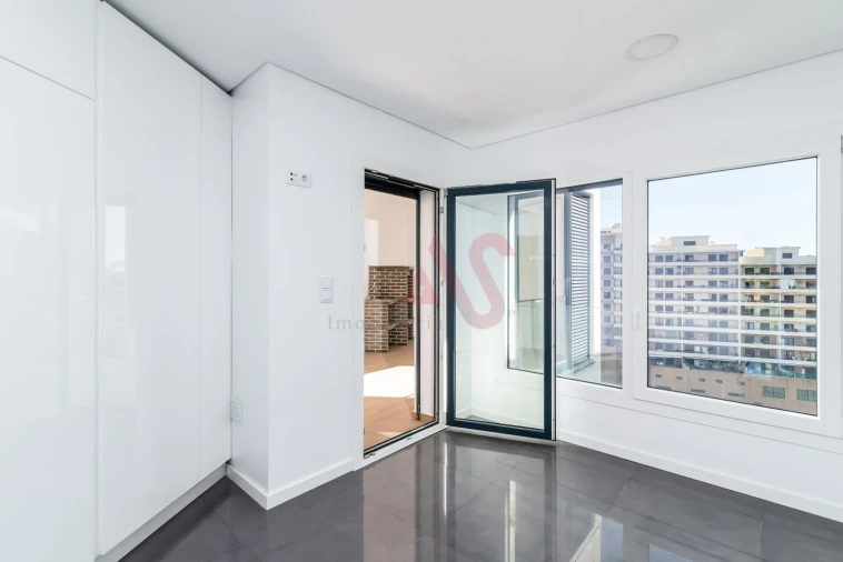 Apartamento T3 para Arrendamento em Odivelas Foto 7