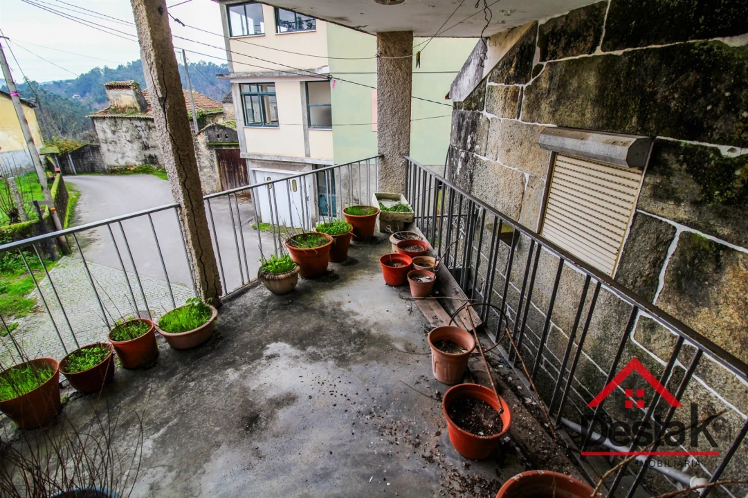 Moradia T6 para Venda em Arcozelo das Maias Foto 10