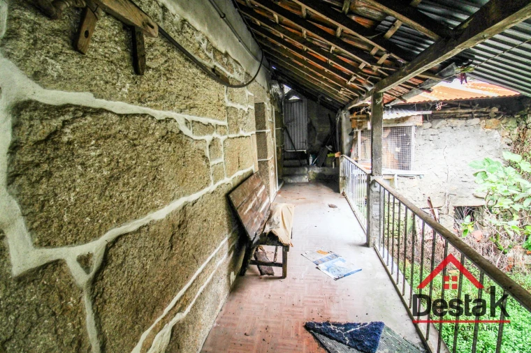 Moradia T6 para Venda em Arcozelo das Maias Foto 26