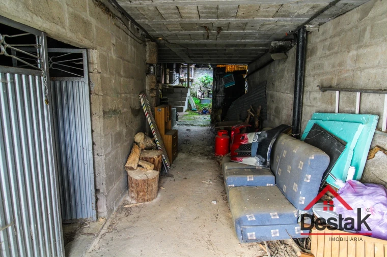 Moradia T6 para Venda em Arcozelo das Maias Foto 30