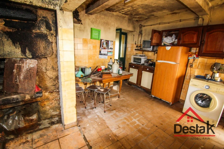 Moradia T6 para Venda em Arcozelo das Maias Foto 25