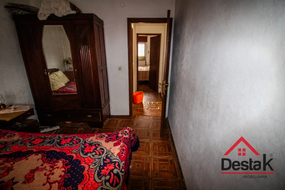 Moradia T6 para Venda em Arcozelo das Maias Foto 12