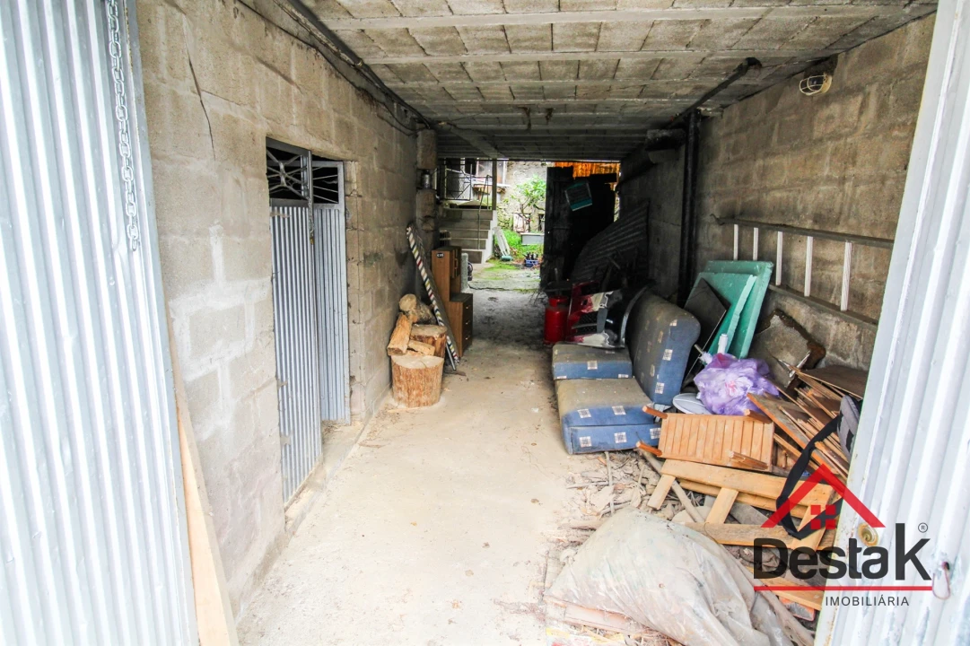 Moradia T6 para Venda em Arcozelo das Maias Foto 31