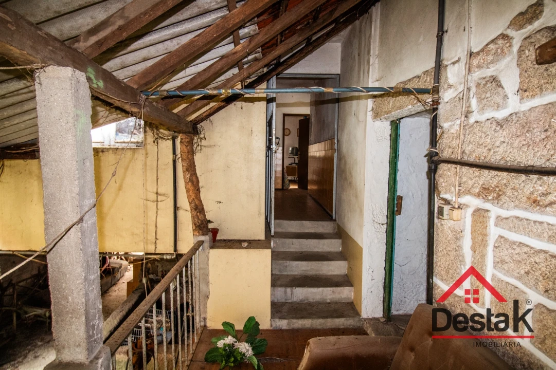 Moradia T6 para Venda em Arcozelo das Maias Foto 4