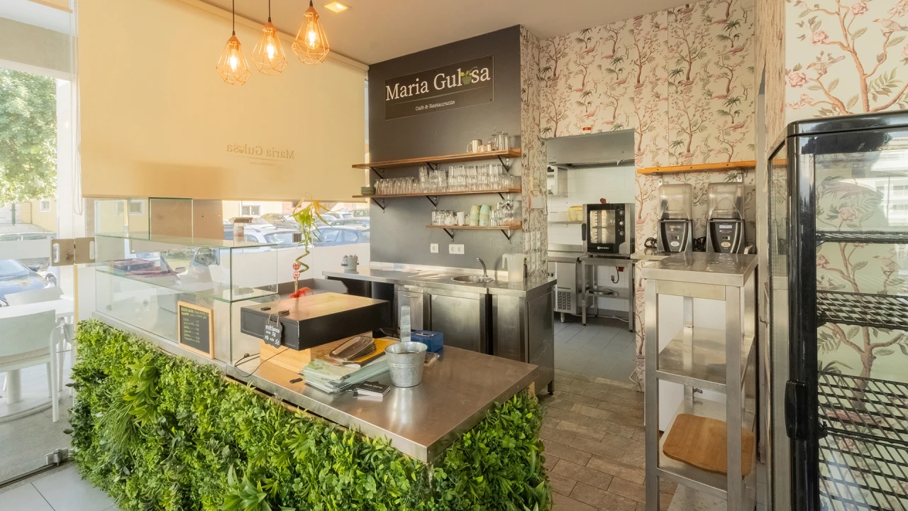 Negócio para Trespasse em Lagos (São Sebastião e Santa Maria) Foto 1