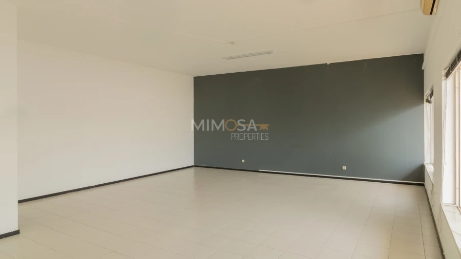 Loja para Venda em Lagos (São Sebastião e Santa Maria) Foto 2