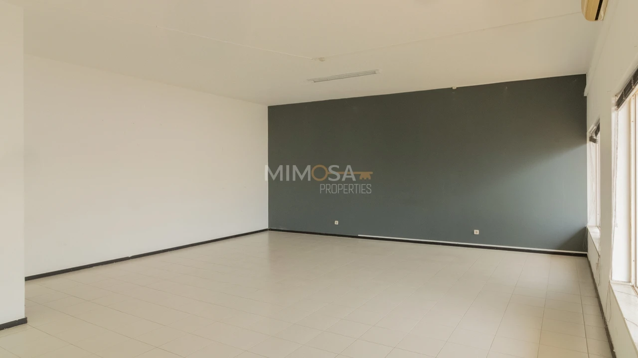 Loja para Venda em Lagos (São Sebastião e Santa Maria) Foto 2