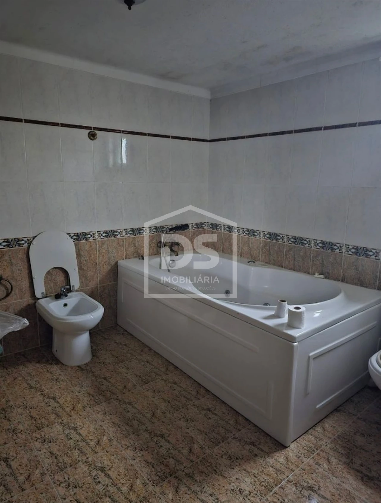 Moradia T4 para Venda em Maceira Foto 2