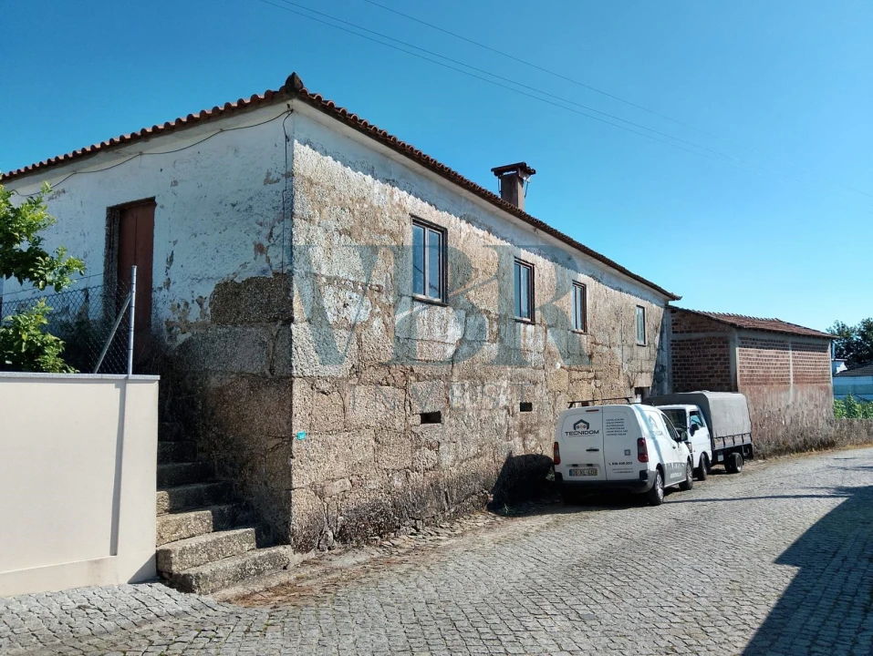 Moradia T2 para Venda em Moure Foto 3