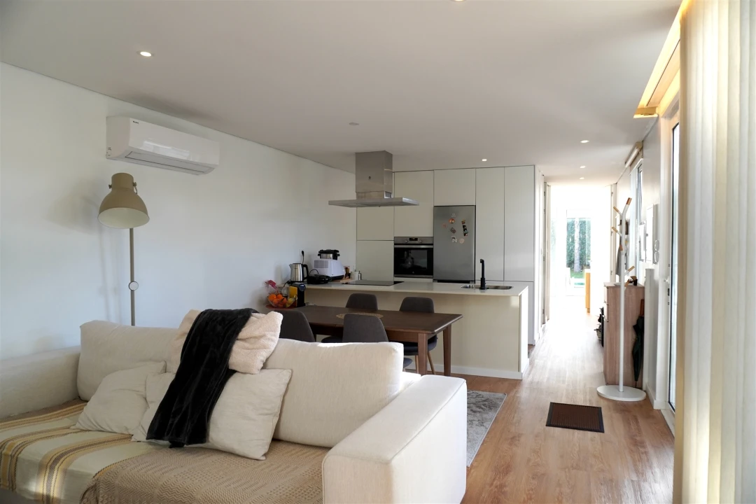 Moradia T2 para Venda em Antas e Abade de Vermoim Foto 4