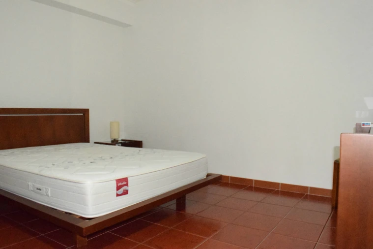 Apartamento T3 para Arrendamento em Covilhã e Canhoso Foto 9