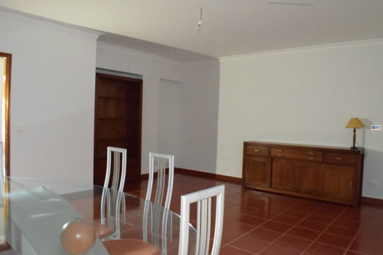 Apartamento T3 para Arrendamento em Covilhã e Canhoso Foto 14
