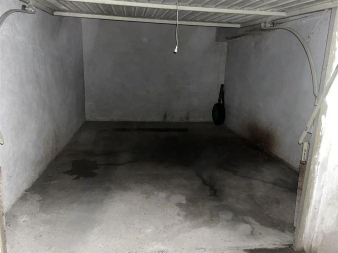 Garagem para Venda em Gouveia (São Pedro e São Julião) Foto 6