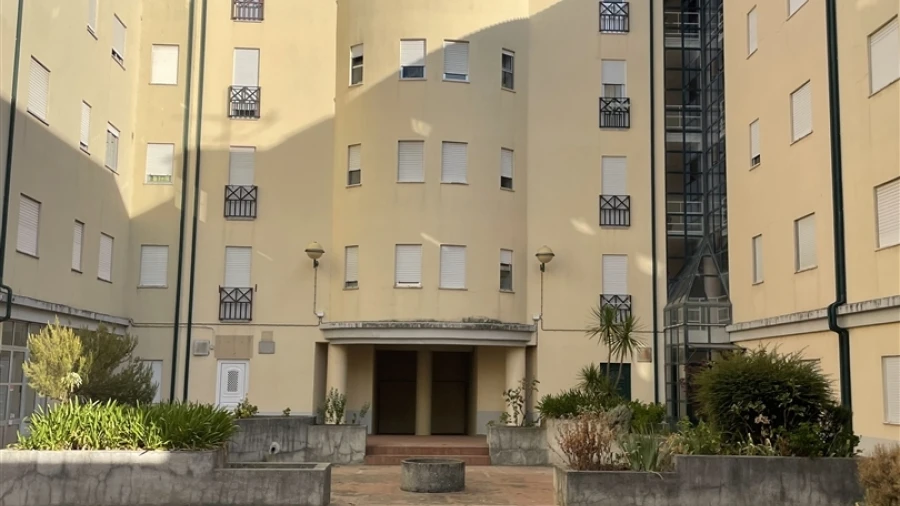 Garagem para Venda em Gouveia (São Pedro e São Julião)