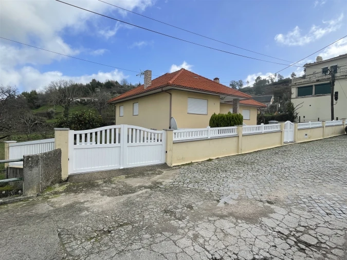 Moradia T4 para Venda em São Paio Foto 2