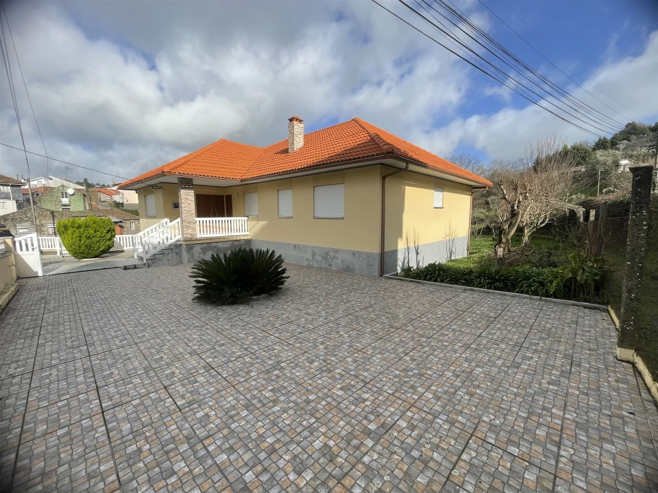 Moradia T4 para Venda em São Paio Foto 3