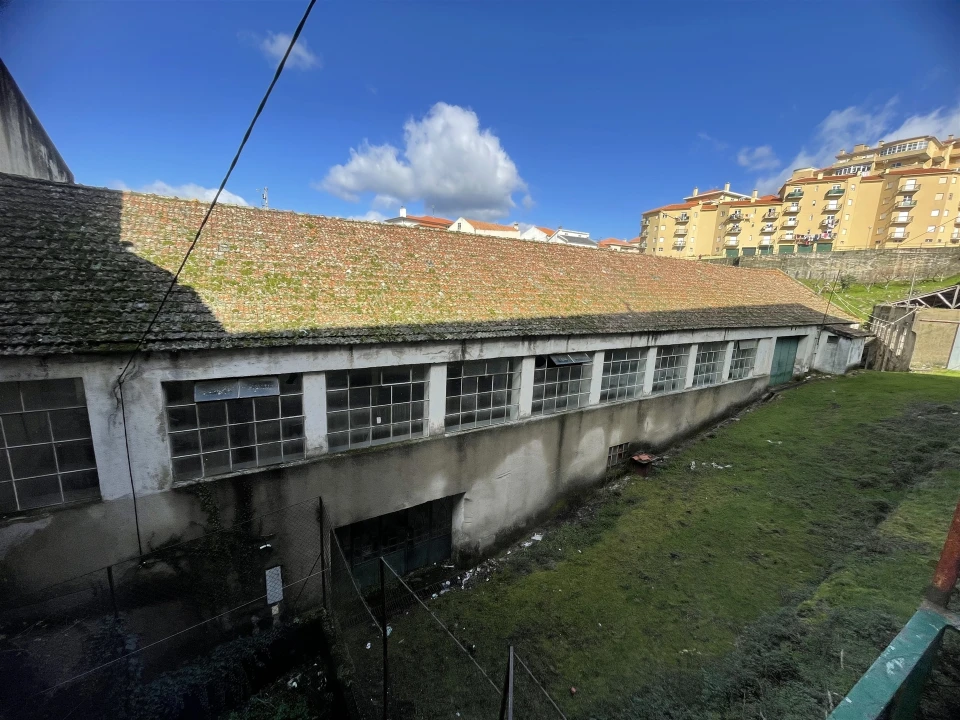 Armazém para Venda em Gouveia (São Pedro e São Julião) Foto 1